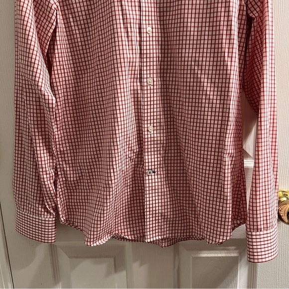 Men’s Non-Iron Slim Fit Checkered Red and White Dress Shirt Size Medium - Picture 5 of 6